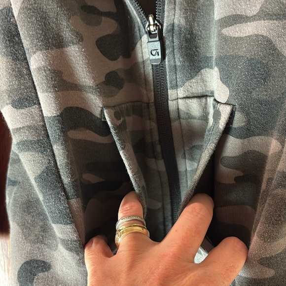GAP Kids Camo Hoodie - Black and Gray - Picture 3 of 7